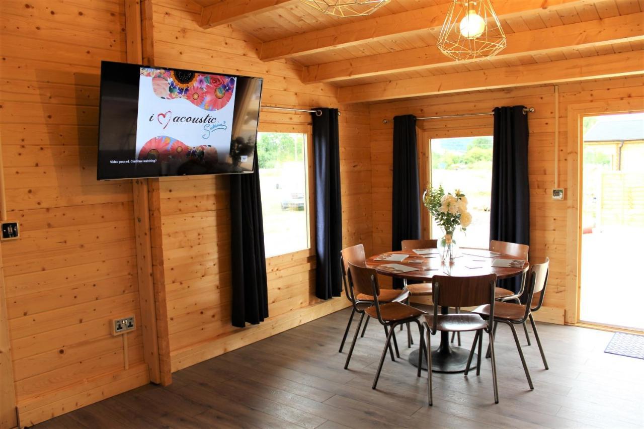 Stunning 5-Bed Cabin In Ashton Under Hill Evesham Luaran gambar